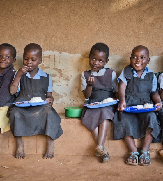 happy kids eating